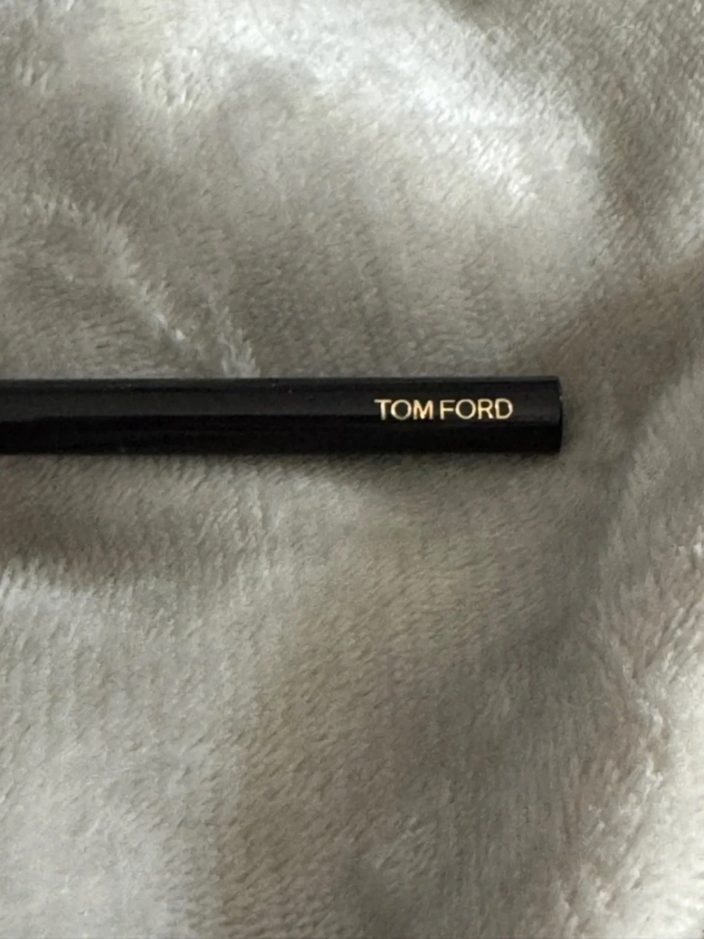 *NEW* - TOM FORD Eye Shadow Brush, #11 - Picture 4 of 5
